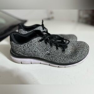 WOMEN CHAMPION ATHLETIC SHOES